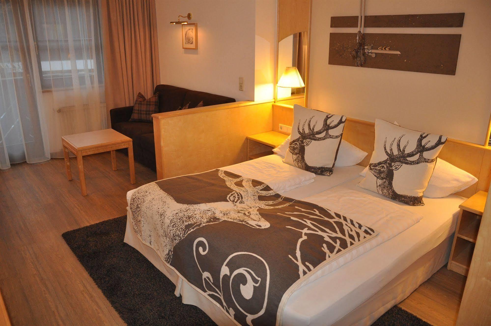 Hotel Central Seefeld in Tirol Dış mekan fotoğraf