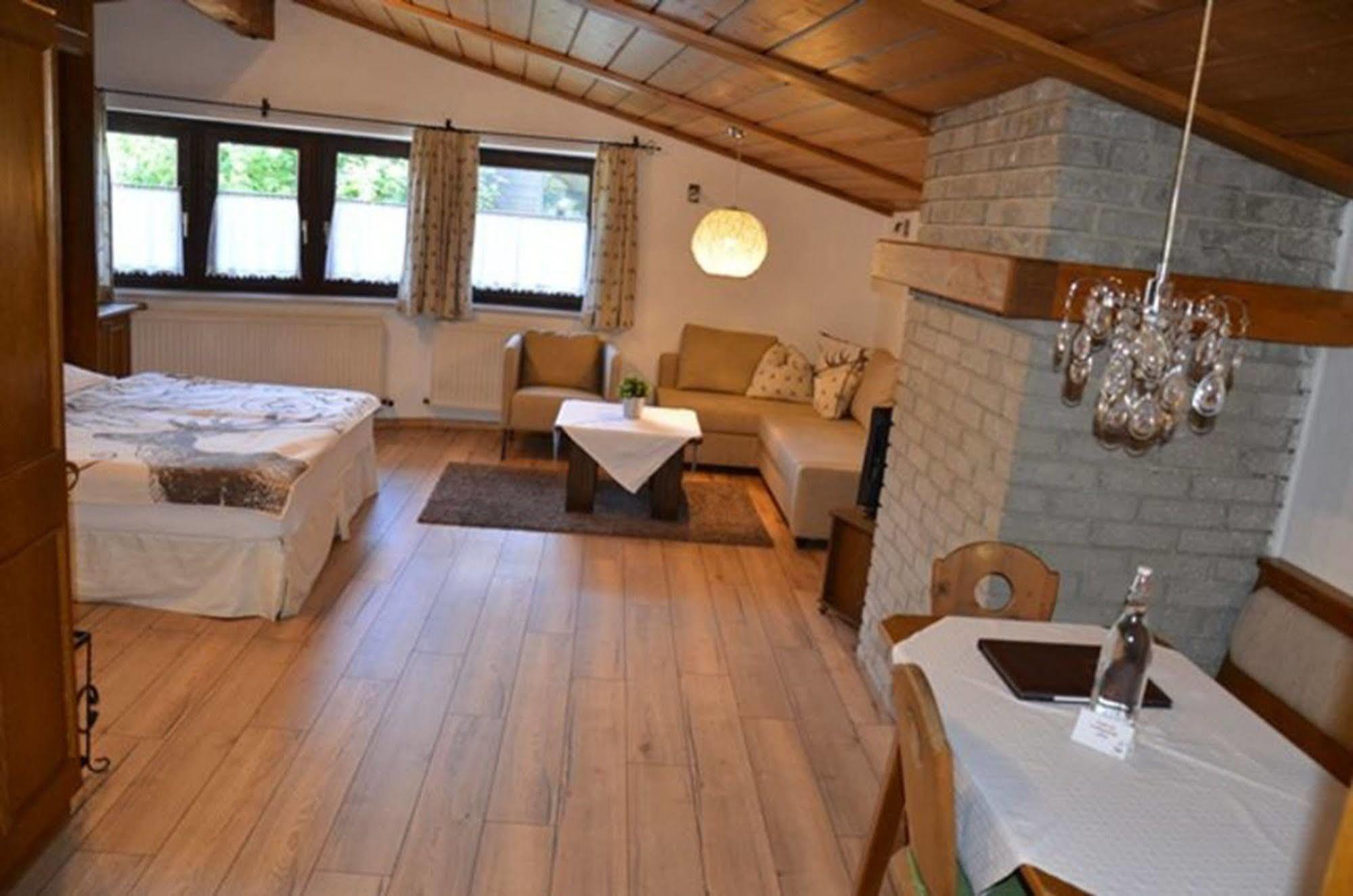 Hotel Central Seefeld in Tirol Dış mekan fotoğraf